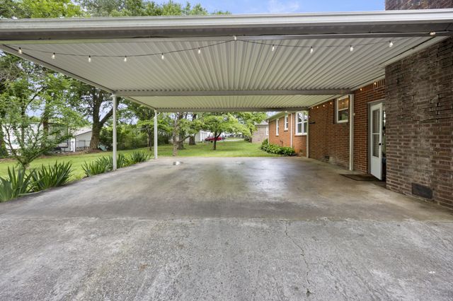 112 Bel Aire Dr, Winchester, TN 37398