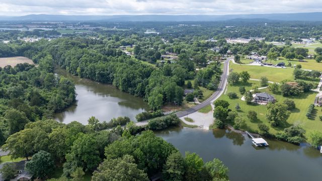 112 Bel Aire Dr, Winchester, TN 37398