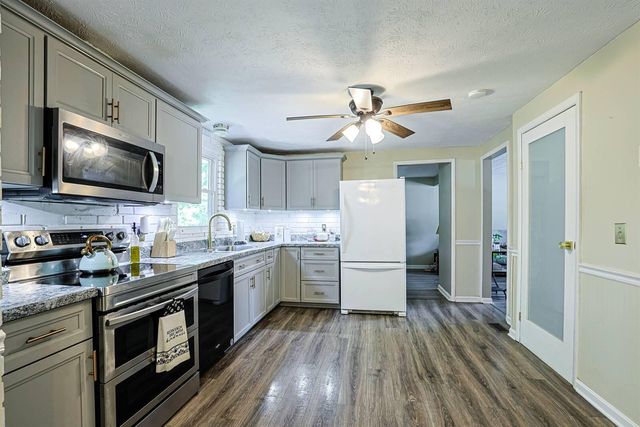 6032 Spicewood Avenue, Florence, KY 41042
