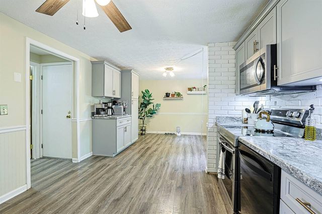 6032 Spicewood Avenue, Florence, KY 41042