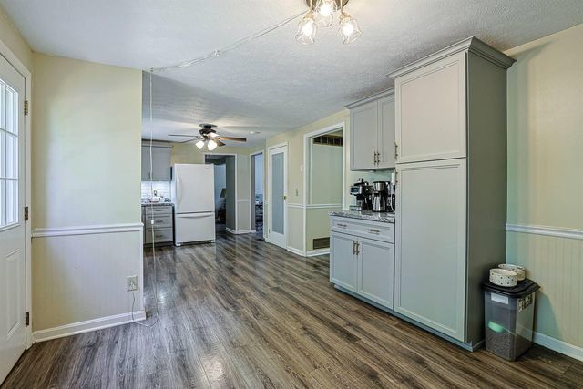 6032 Spicewood Avenue, Florence, KY 41042
