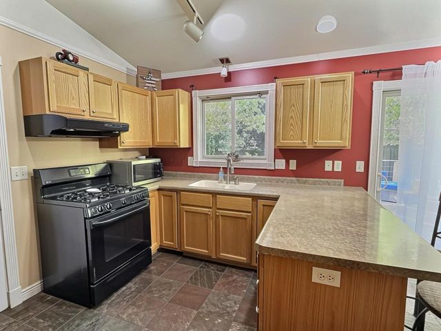 3850 HARVEST COURT, Oshkosh, WI 54901