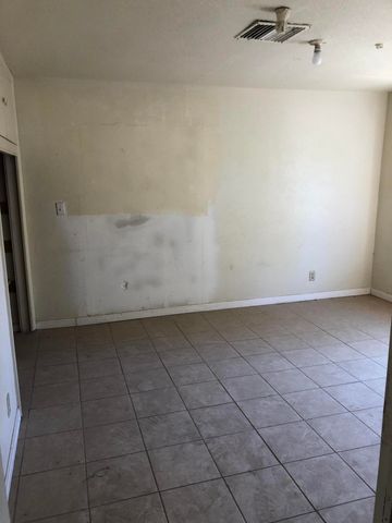 1590 E Dinuba Avenue, Reedley, CA 93654