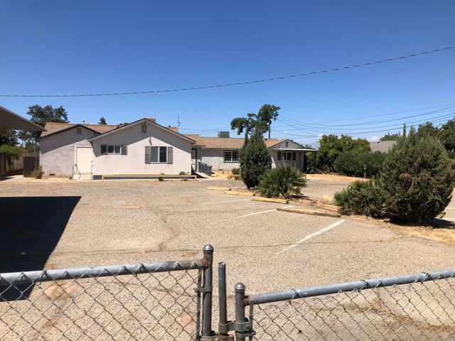 1590 E Dinuba Avenue, Reedley, CA 93654