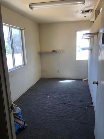 1590 E Dinuba Avenue, Reedley, CA 93654