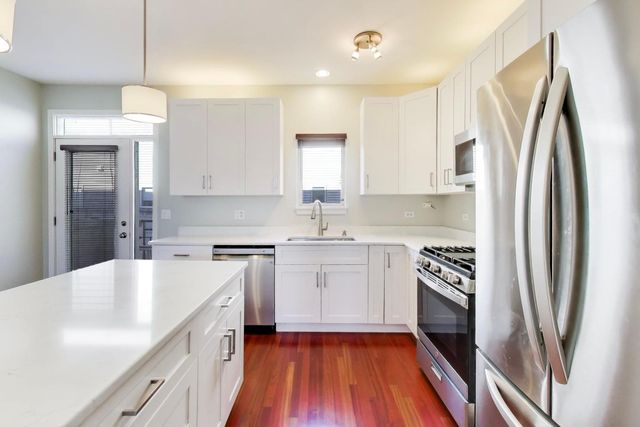 2321 S Wabash Avenue 9, Chicago, IL 60616