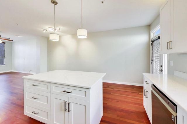 2321 S Wabash Avenue 9, Chicago, IL 60616