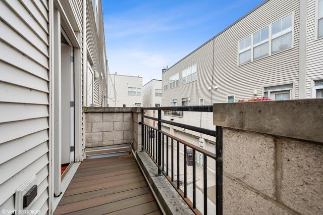 2321 S Wabash Avenue 9, Chicago, IL 60616