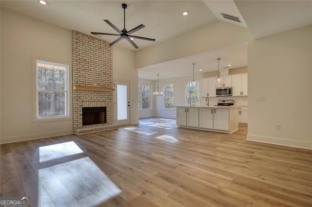 160 Loyd Road, Mansfield, GA 30055