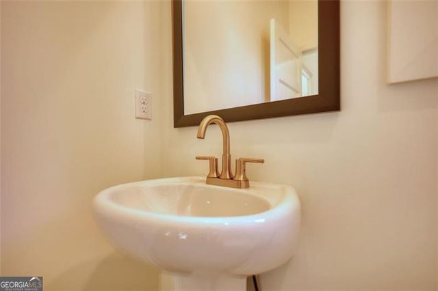 160 Loyd Road, Mansfield, GA 30055