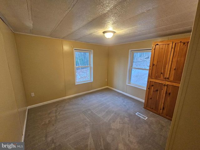 128 WILDCAT RD, Millerstown, PA 17062