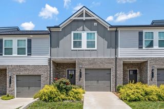 908 Oak Ridge Ln, Columbia, TN 38401