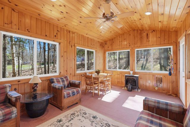 21 Brook Drive, Hudson, NH 03051