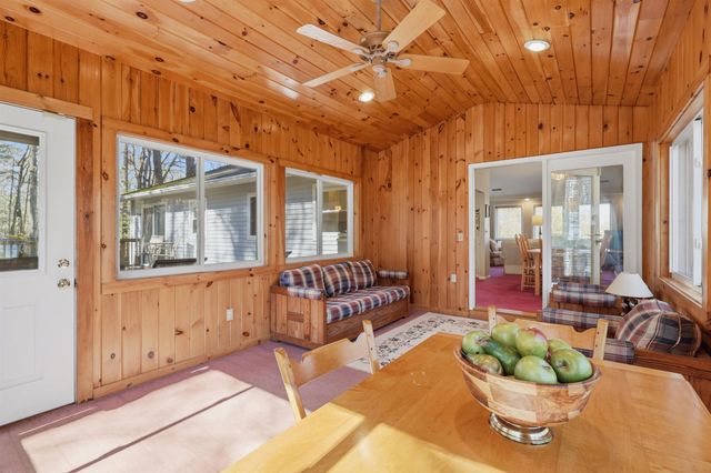 21 Brook Drive, Hudson, NH 03051