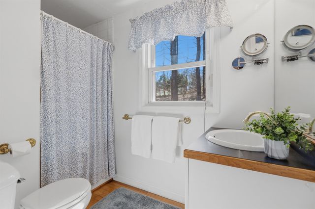 21 Brook Drive, Hudson, NH 03051