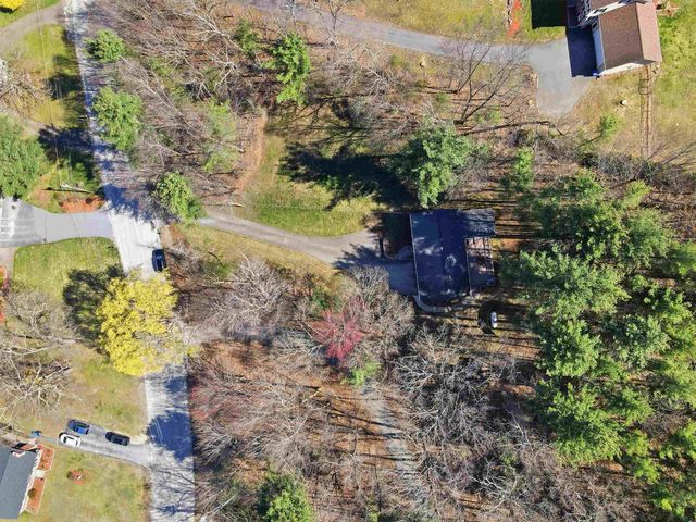 21 Brook Drive, Hudson, NH 03051