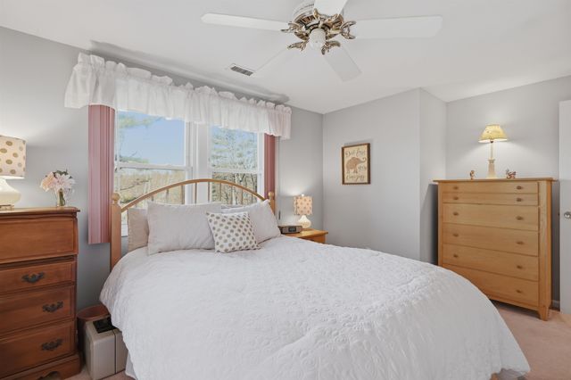 21 Brook Drive, Hudson, NH 03051