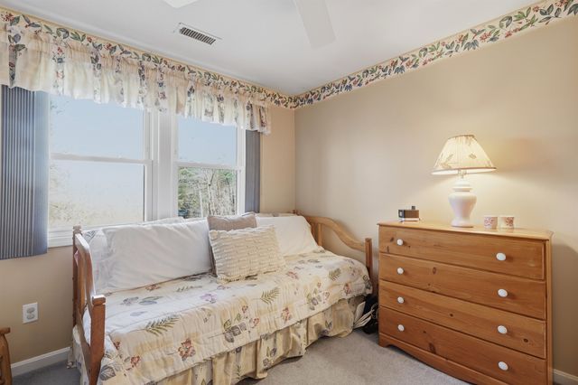 21 Brook Drive, Hudson, NH 03051