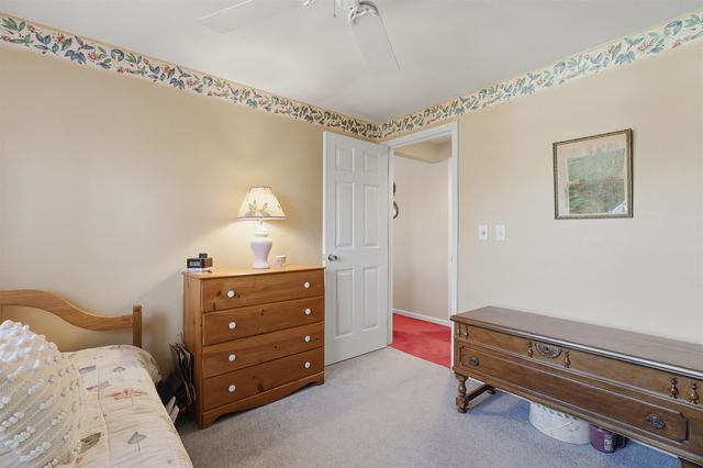 21 Brook Drive, Hudson, NH 03051