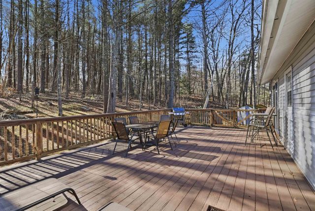 21 Brook Drive, Hudson, NH 03051