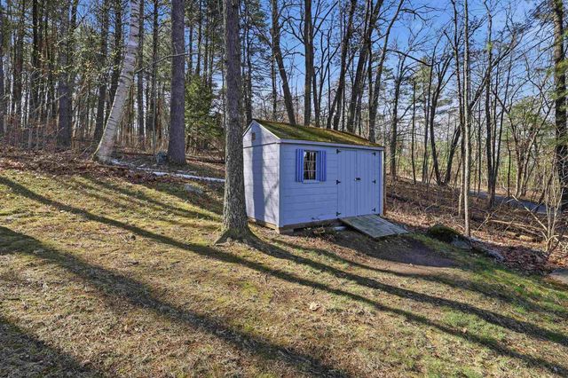 21 Brook Drive, Hudson, NH 03051
