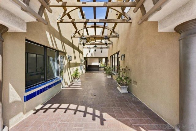 7509 Draper 210, La Jolla, CA 92037