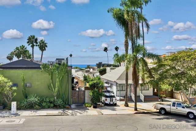 7509 Draper 210, La Jolla, CA 92037