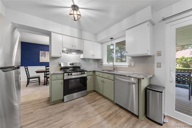 451 Lansdowne Drive, Westland, MI 48185