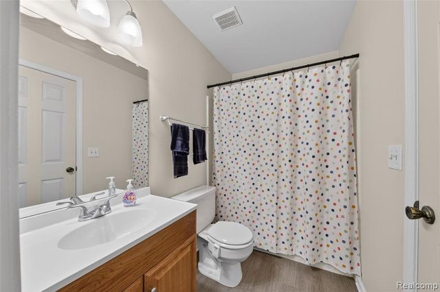 451 Lansdowne Drive, Westland, MI 48185