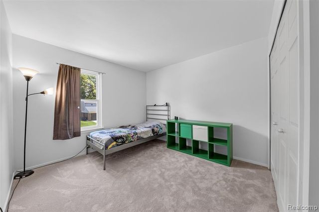 451 Lansdowne Drive, Westland, MI 48185