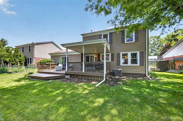 451 Lansdowne Drive, Westland, MI 48185