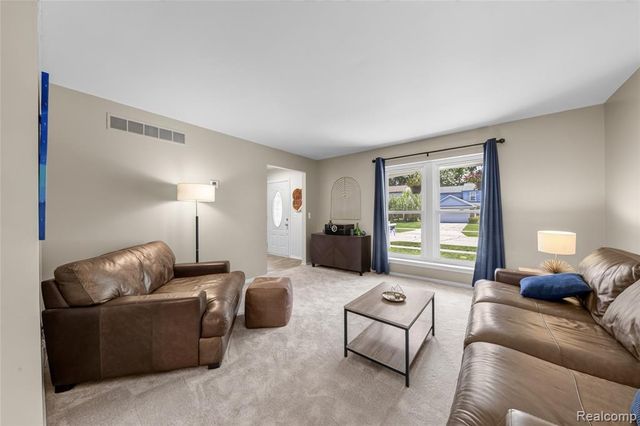 451 Lansdowne Drive, Westland, MI 48185