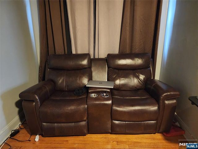 490 Beverly Road B6, Teaneck, NJ 07666