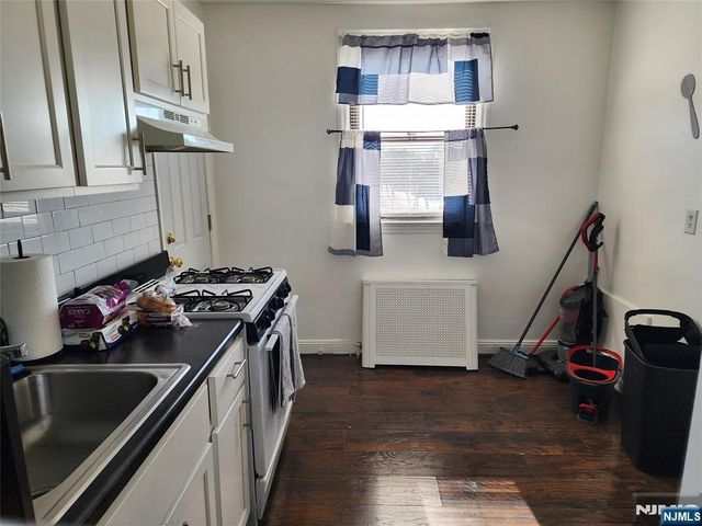 490 Beverly Road B6, Teaneck, NJ 07666