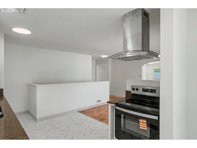 1090 DONNA Ave, Salem, OR 97301