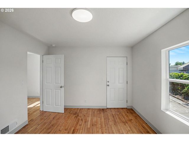 1090 DONNA Ave, Salem, OR 97301