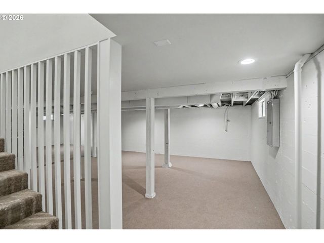 1090 DONNA Ave, Salem, OR 97301