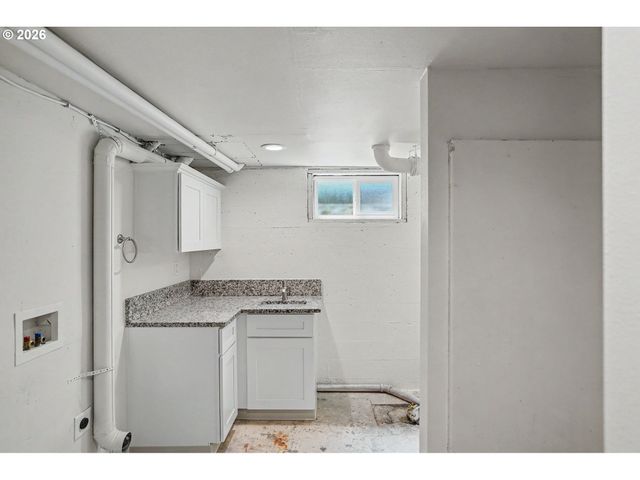 1090 DONNA Ave, Salem, OR 97301