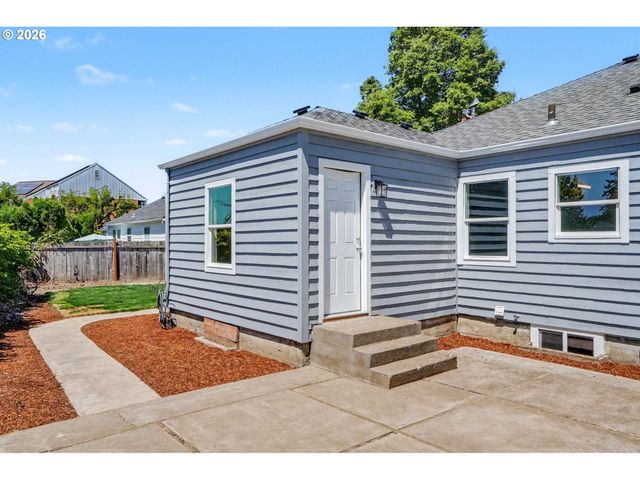 1090 DONNA Ave, Salem, OR 97301