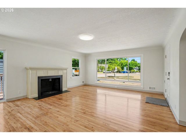 1090 DONNA Ave, Salem, OR 97301