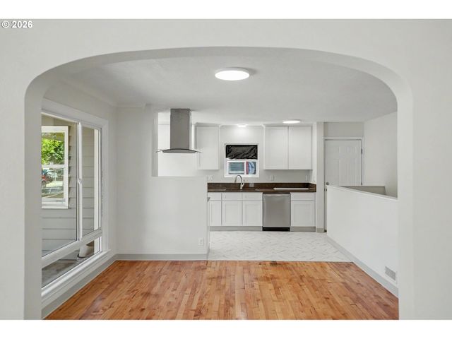 1090 DONNA Ave, Salem, OR 97301