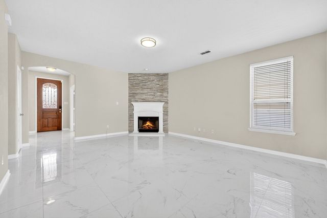 1049 Marietta Lane, Aubrey, TX 76227