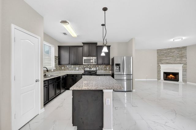 1049 Marietta Lane, Aubrey, TX 76227