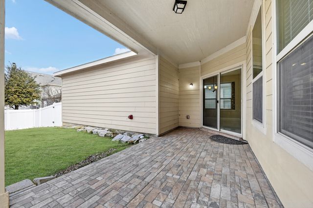 1049 Marietta Lane, Aubrey, TX 76227