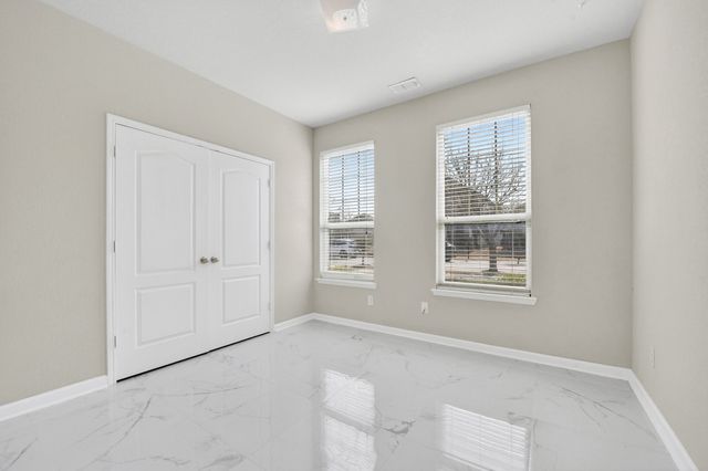 1049 Marietta Lane, Aubrey, TX 76227