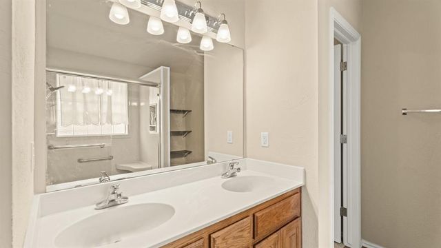 14374 Timberdale Drive, Choctaw, OK 73020