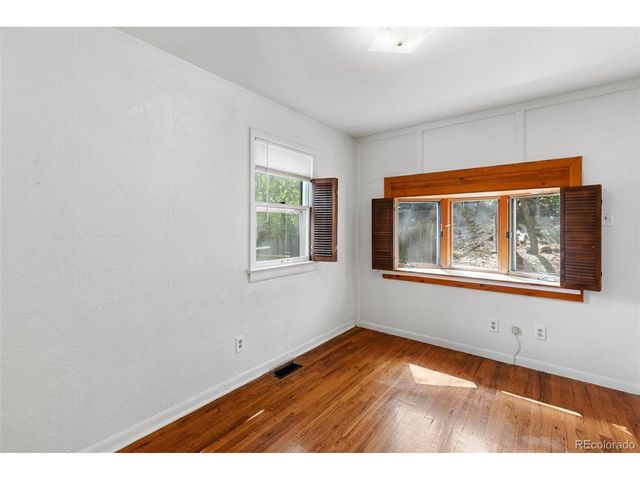 1527 W Cheyenne Rd, Colorado Springs, CO 80906