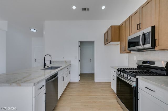 3013 Robincrest Court, North Las Vegas, NV 89031