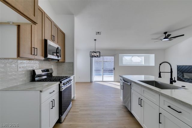 3013 Robincrest Court, North Las Vegas, NV 89031