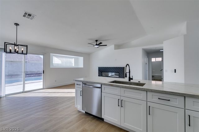 3013 Robincrest Court, North Las Vegas, NV 89031